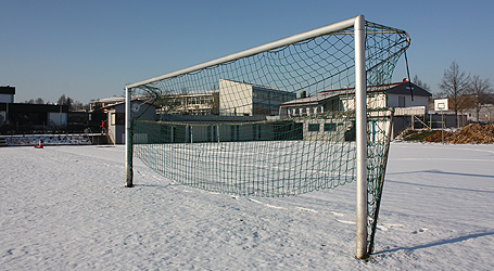 Tor im Schnee